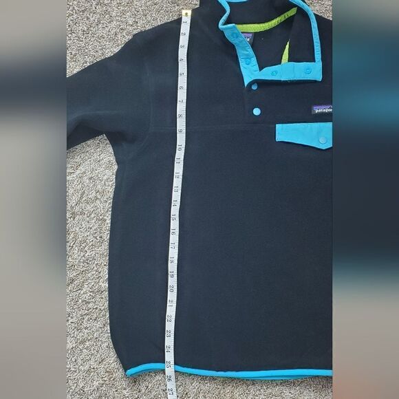 Patagonia Synchilla Black & Robin Egg Blue Pullover Sweatshirt - Picture 3 of 6
